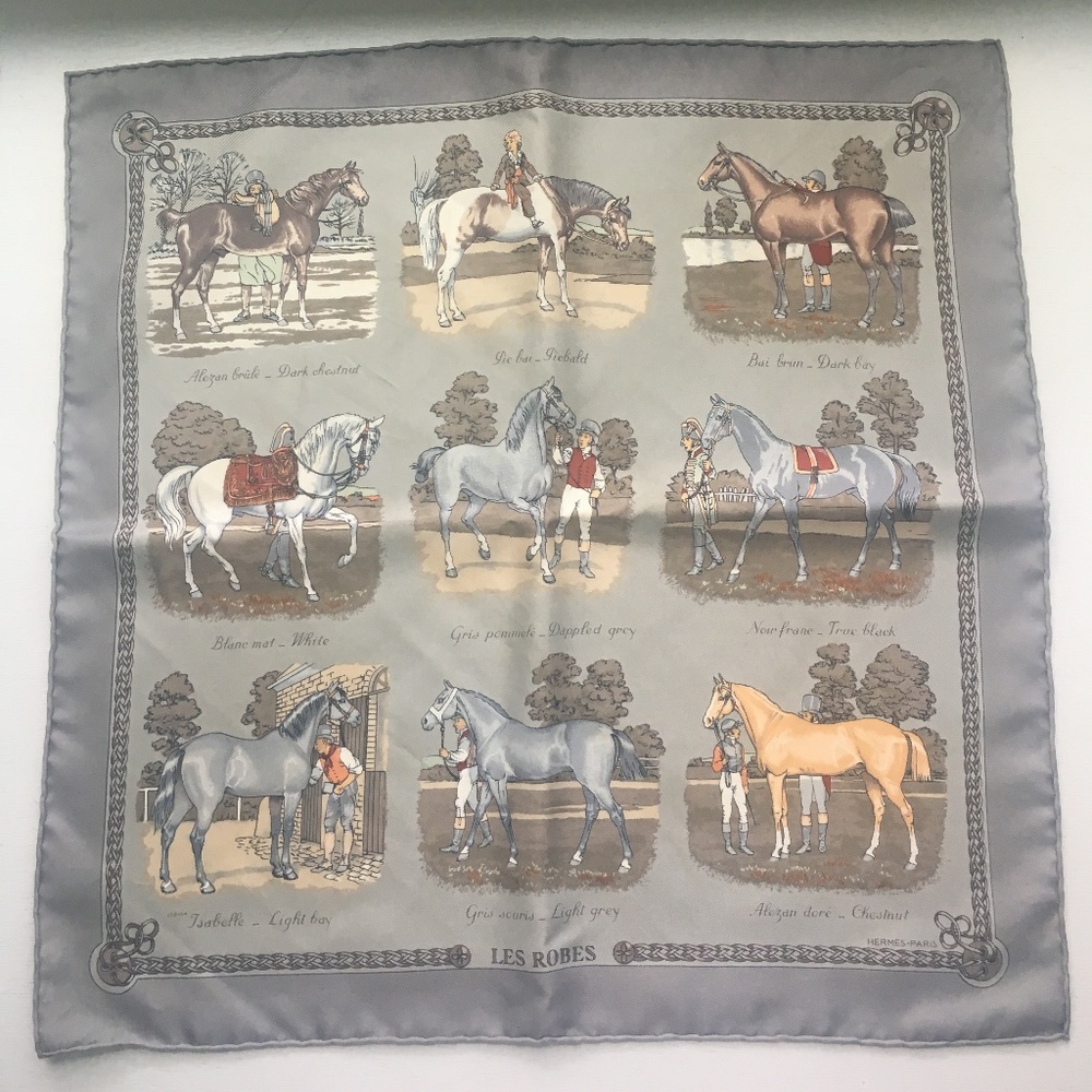 Hermes Scarf -Gavroche, Les Robes